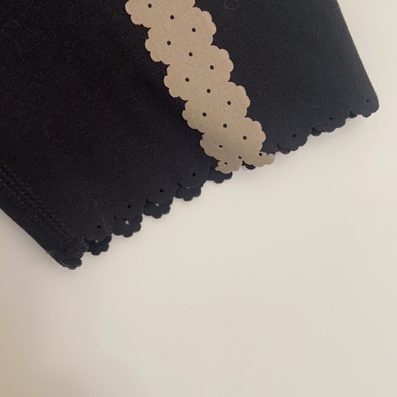 NIKE LUXE YOGA LEGGINGS - Picture 5 of 7